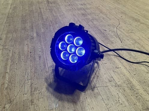 ムービングライトのレンタル|株式会社フラットステージ