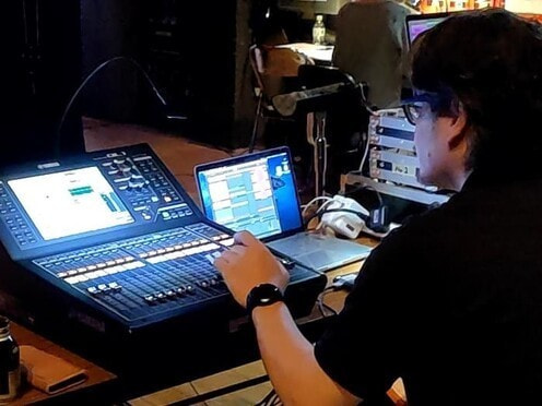 ホール音響スタッフ